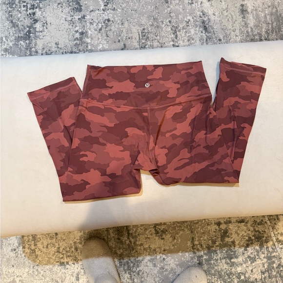Lululemon Athletica Pink Camo Align Leggings Size 10 - Picture 2 of 5